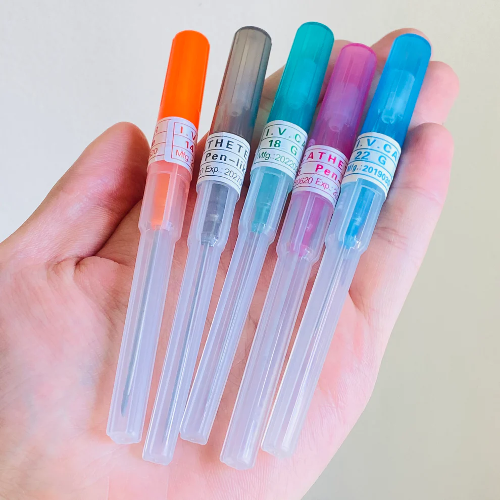 เข็มเจาะปลอกใส