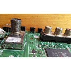 เมนบอร์ดทีวีโตชิบา (TOSHIBA)มือสองพร้อมใช้งาน ใช้กับรุ่น 32P1300VT :32P1400 จอ LG (พาร์ทลงท้าย -L)