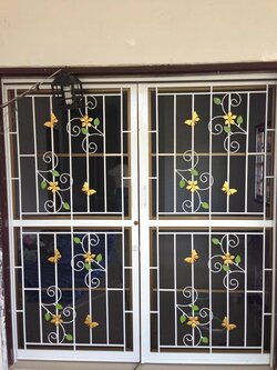 เหล็กดัดพร้อมมุ้งลวด