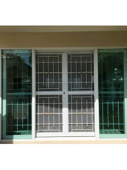 เหล็กดัดพร้อมมุ้งลวด