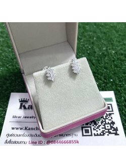 ต่างหูเงินแท้ ประดับเพชร กว้าง 6 มิล สูง 1 ซม. สนใจสอบถามได้จ้า