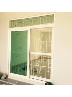 เหล็กดัดพร้อมมุ้งลวด