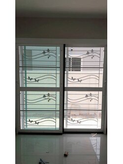 เหล็กดัดพร้อมมุ้งลวด