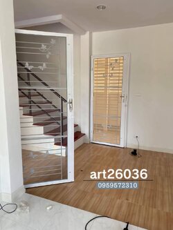 เหล็กดัดลายผีเสื้อโทนสีขาวพร้อมมุ้งลวด