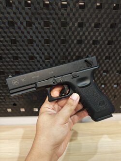 WE G18C Glock18C Gen3 Full Auto สีดำ ไต้หวัน BB Gun บีบีกัน แบบแก๊ส ปืนอัดลม Airsoft Gun มือสอง