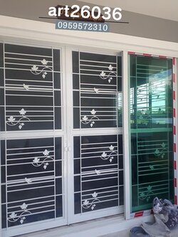 เหล็กดัดสีอบขาว พร้อมมุ้งลวด ใบไม้