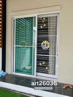 เหล็กดัดสีอบพร้อมมุ้งลวด ลายปลาวงกลม ลายผีเสื้อ บนล่าง