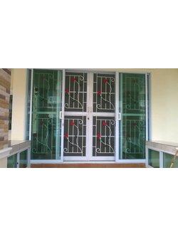 เหล็กดัดพร้อมมุ้งลวด