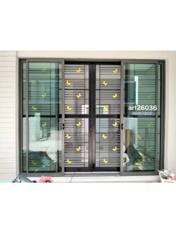 เหล็กดัดพร้อมมุ้งลวด เหล็กดัดสีดำ ลายผีเสื้อ กระจกสีบานเลื่อน มีทั้งประตูและหน้าต่าง