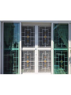 เหล็กดัดพร้อมมุ้งลวด