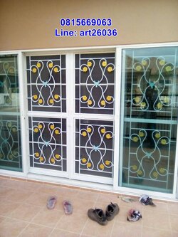 เหล็กดัดพร้อมมุ้งลวด