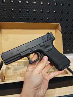 WE G18C Glock18C Gen3 Full-Auto ไต้หวัน GBB BB Gun บีบีกัน แบบแก๊ส ปืนอัดลม Airsoft Gun มือสอง