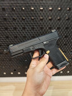 EMG SAI BLU Glock19 G19 COMPACT GBB BB Gun บีบีกัน แบบแก๊ส ปืนอัดลม มือสอง Airsoft Gun