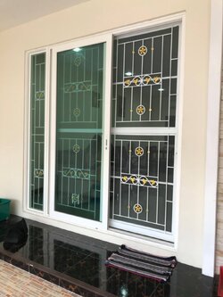 เหล็กดัดพร้อมมุ้งลวด ประตู