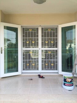 เหล็กดัดพร้อมมุ้งลวด