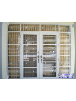 เหล็กดัดพร้อมมุ้งลวด ประตู ลายดอกไม้