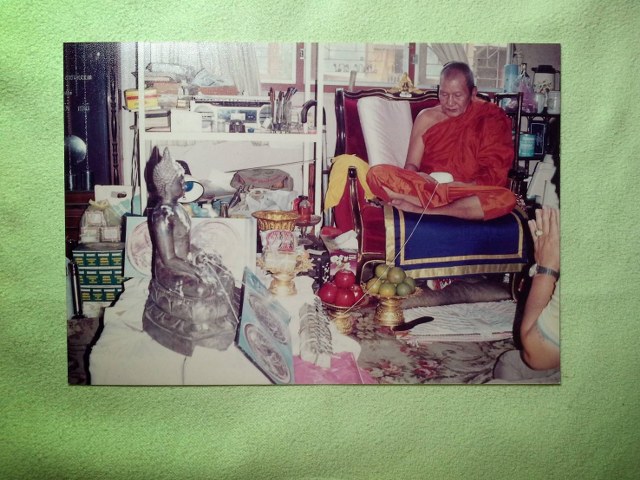 เหรียญ ร.5 หลังดวงมหาราช เนื้อทองแดง หลวงปู่บุดดาฯ เหรียญชุดนี้มี 4 เนื้อได้แก่ เนื้อทองแดง เนื้อทองผสม (เนื้อทองเหลือง) เนื้อนวโลหะ และเนื้อเงิน พ.ศ. 2533