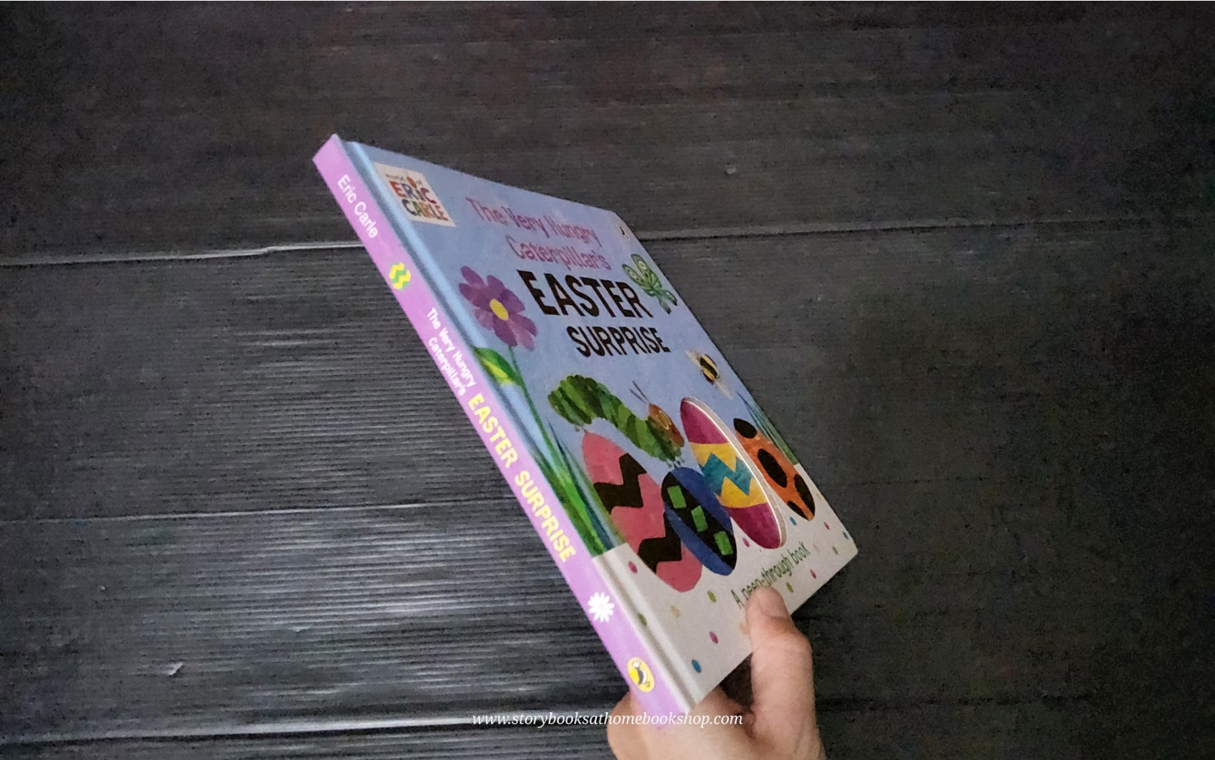PEEP-THROUGH BOARD BOOK** ♥️THE VERY HUNGRY CATERPILLAR'S ESTER SURPRISE BY ERIC CARLE
