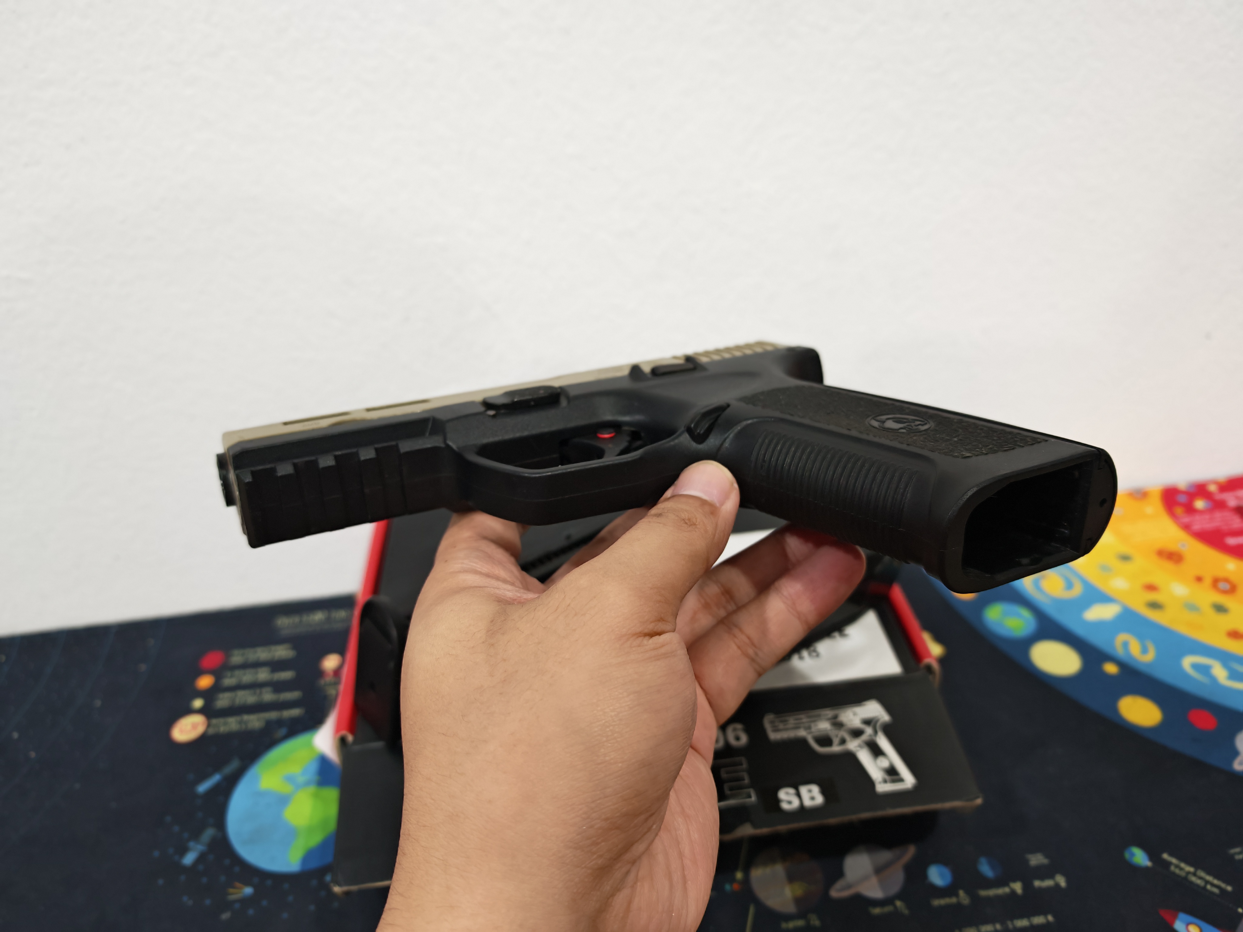 ICS BLE 006 SD4 XAE Gas TWO-TONE Revo Valve System สีทูโทน 2 แม็กกาซีน GBB ไต้หวัน BB Gun บีบีกัน แบบแก๊ส ปืนอัดลม มือสอง Airsoft Gun