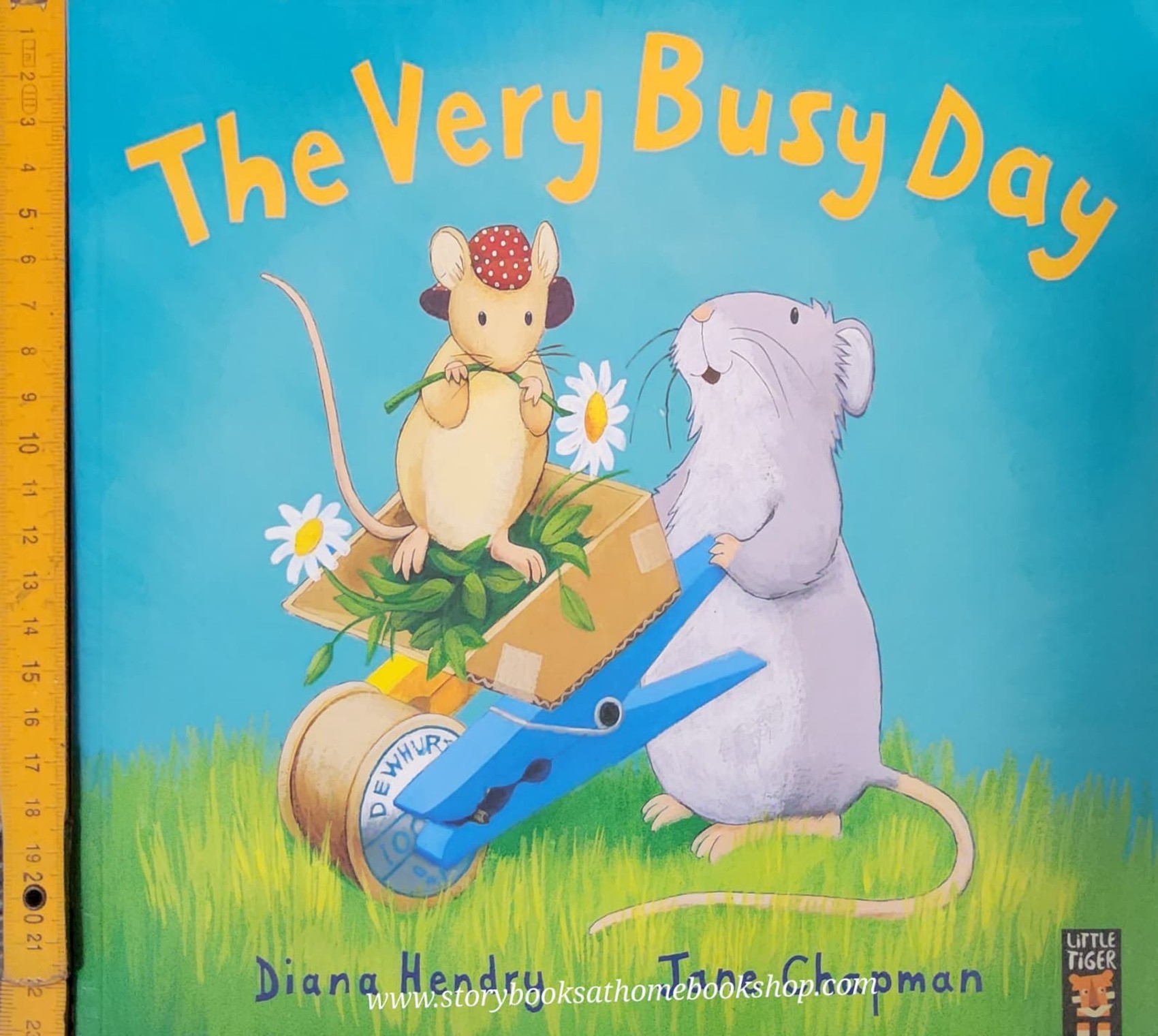 หนังสือนิทานปกอ่อน ** 🍅🍓THE VERY BUSY DAY