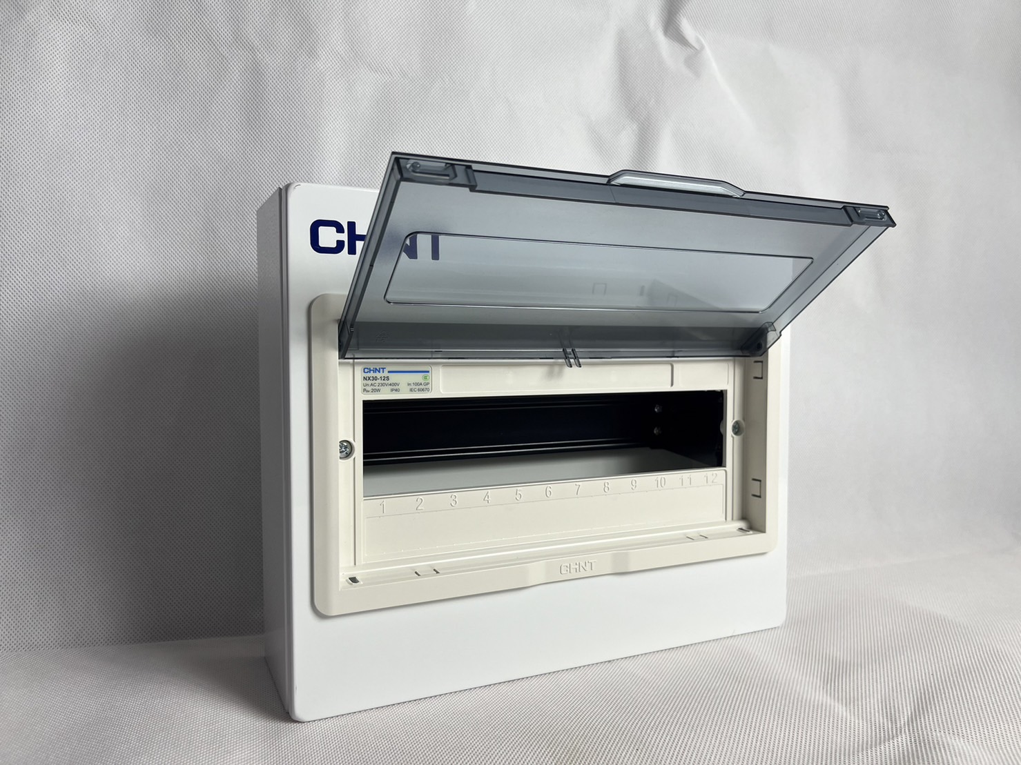 ตู้ควบคุมไฟ ตู้คอนซูมเมอร์ยูนิต Consumer Unit ตู้เปล่า 12 ช่อง รุ่น NX30-12S