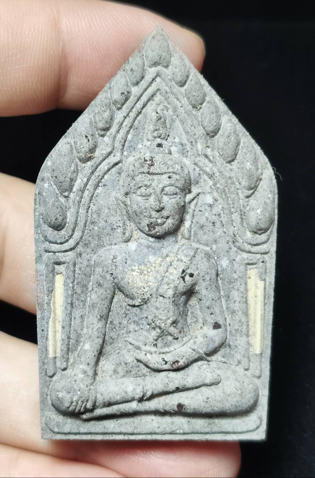 พระขุนแผนพรายสายทองปล่องฟ้า หลวงปู่ครูบาออ สำนักสงฆ์พระธาตุดอยจอมแวะ ปี 2558 (เลข 164)