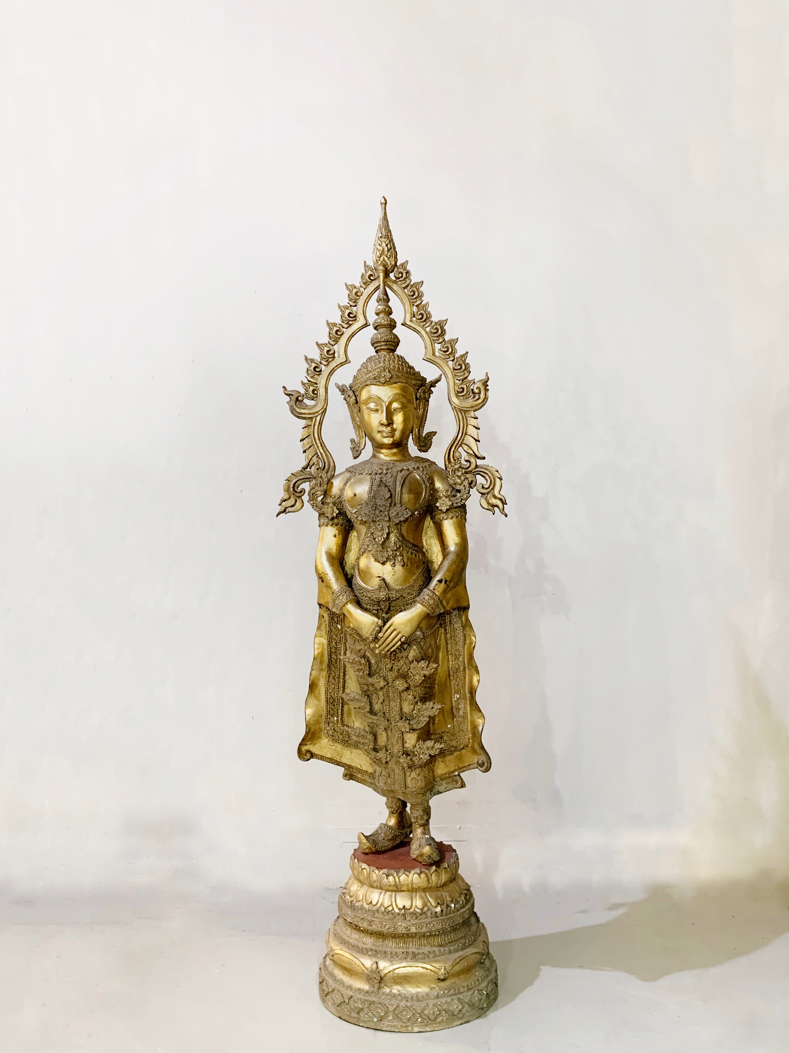 พระพุทธรูปทรงเครื่องกษัตริย์ ปางถวายเนตร สูง 52"