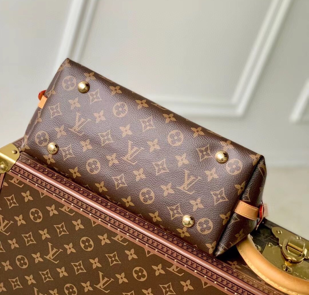 [Pre-order]กระเป๋าสะพาย กระเป๋ารุ่น CarryAll PM Monogram - Louis Vuitton- M46203 งานคุณภาพที่ดีที่สุด