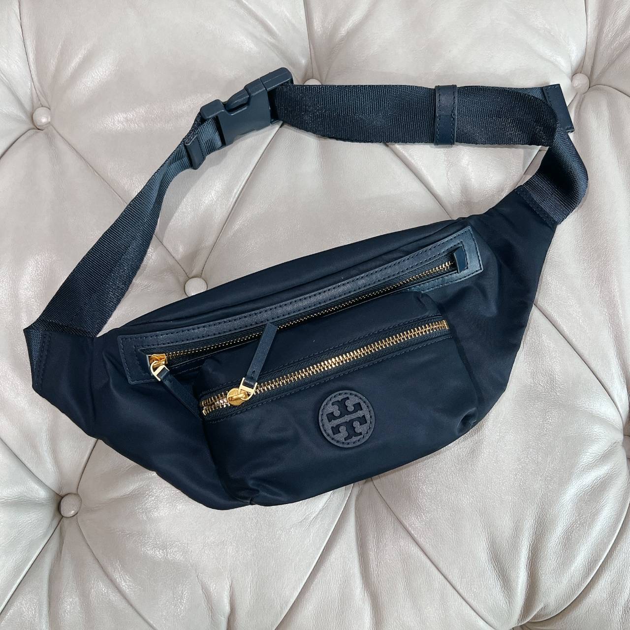 New Tory burch nylon belt bag ขนาด