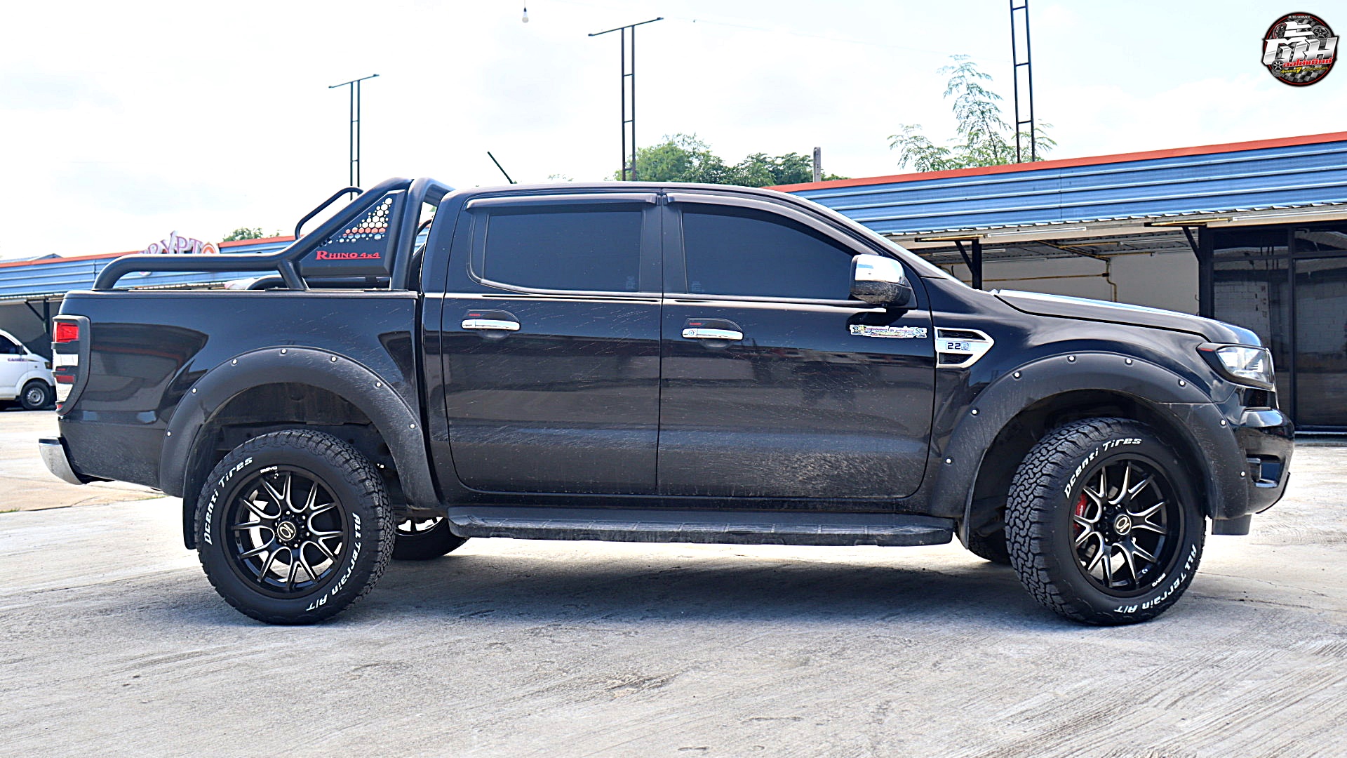 FORD RANGER เปลี่ยนล้อยาง ล้อ Oasis Wheels Marvel 113 ขอบ20นิ้ว ยาง DCENTI AT All-Terrain 275/55R20 113T