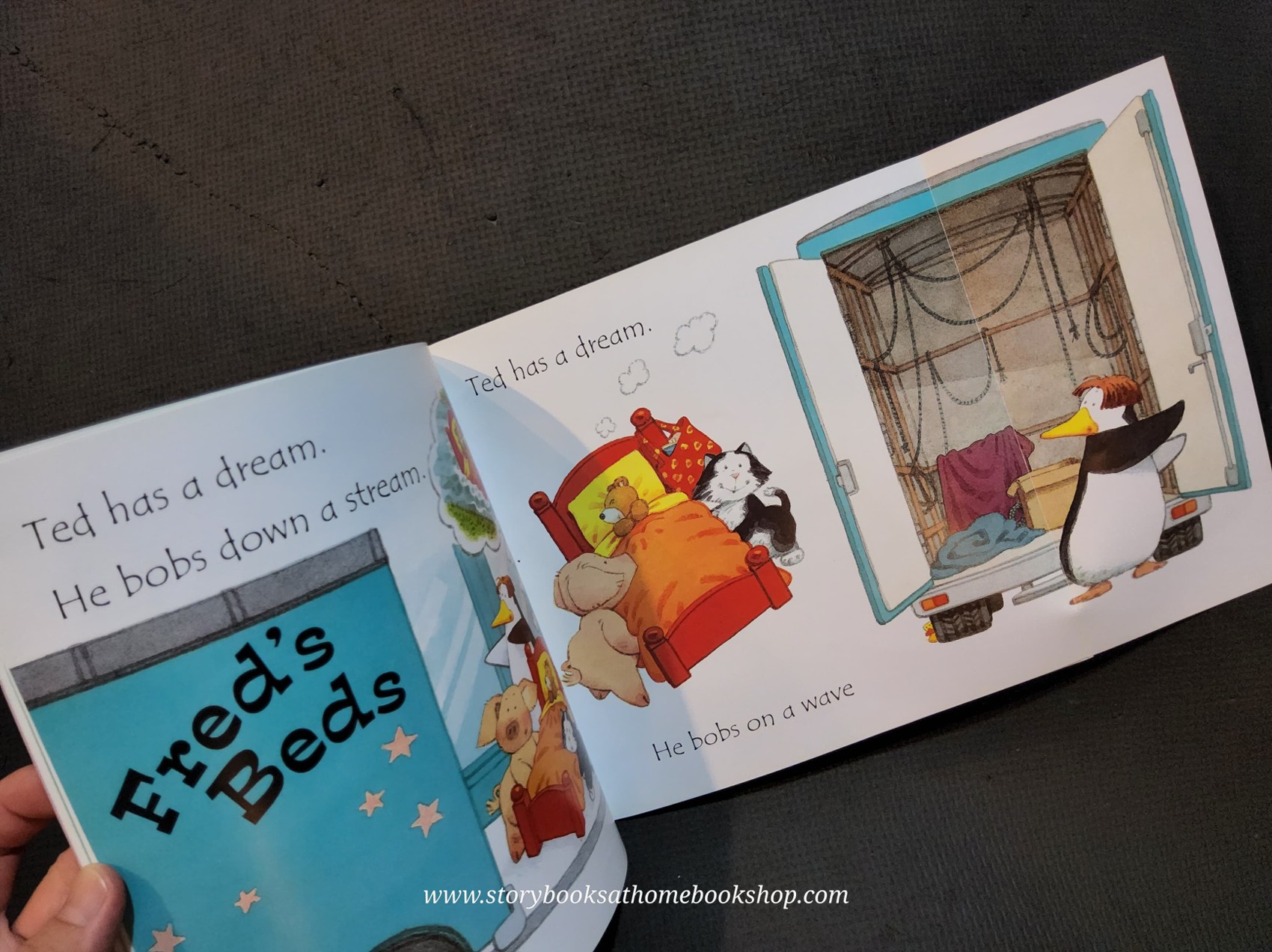 หนังสือนิทานปกอ่อน** 🍅🍓USBORNE PHONICS READERS: TED IN A RED BED♥️♥️