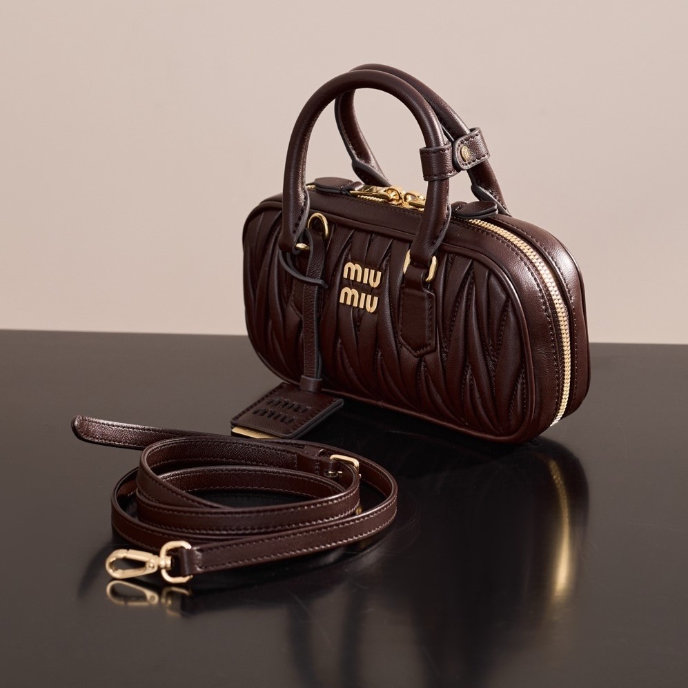 [Pre-order]กระเป๋า Miu Miu Arcadie Matelassé Nappa Leather งานเทียบแท้ คุณภาพระดับ VIP เกรดดีที่สุด