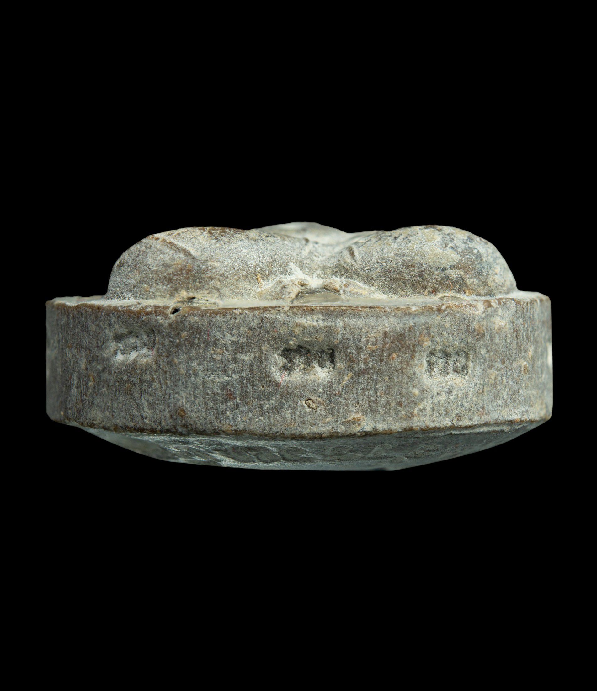 พระปิดตา รุ่นแรก วัดชัยมงคล ปี 2522 เนื้อเกสร หลวงปู่โต๊ะเสก