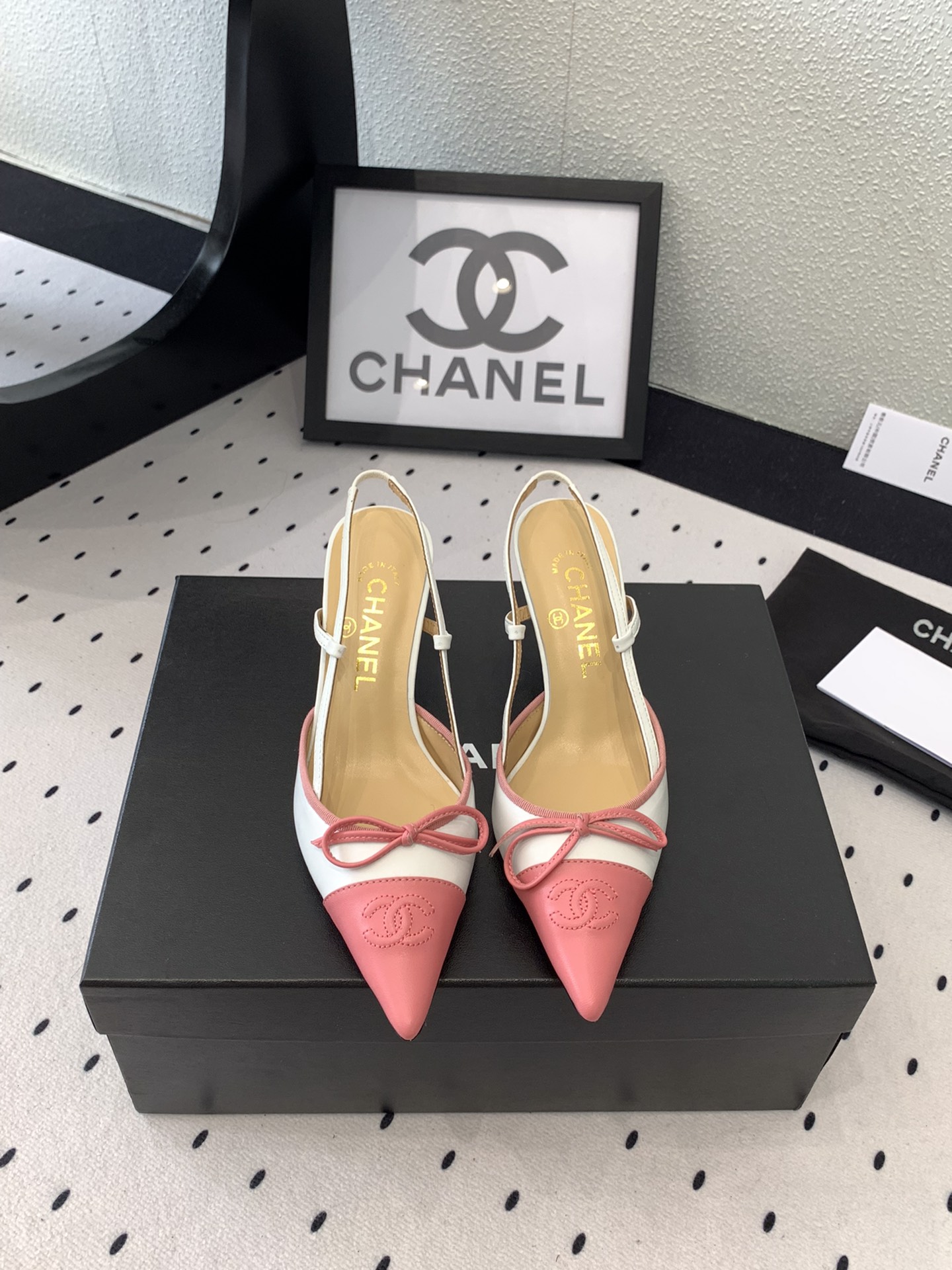 [Pre-order] รองเท้า Chanel Pink Leather Bow CC Cap Toe Pointed Pumps Sling back Heel เกรดที่ดีที่สุด