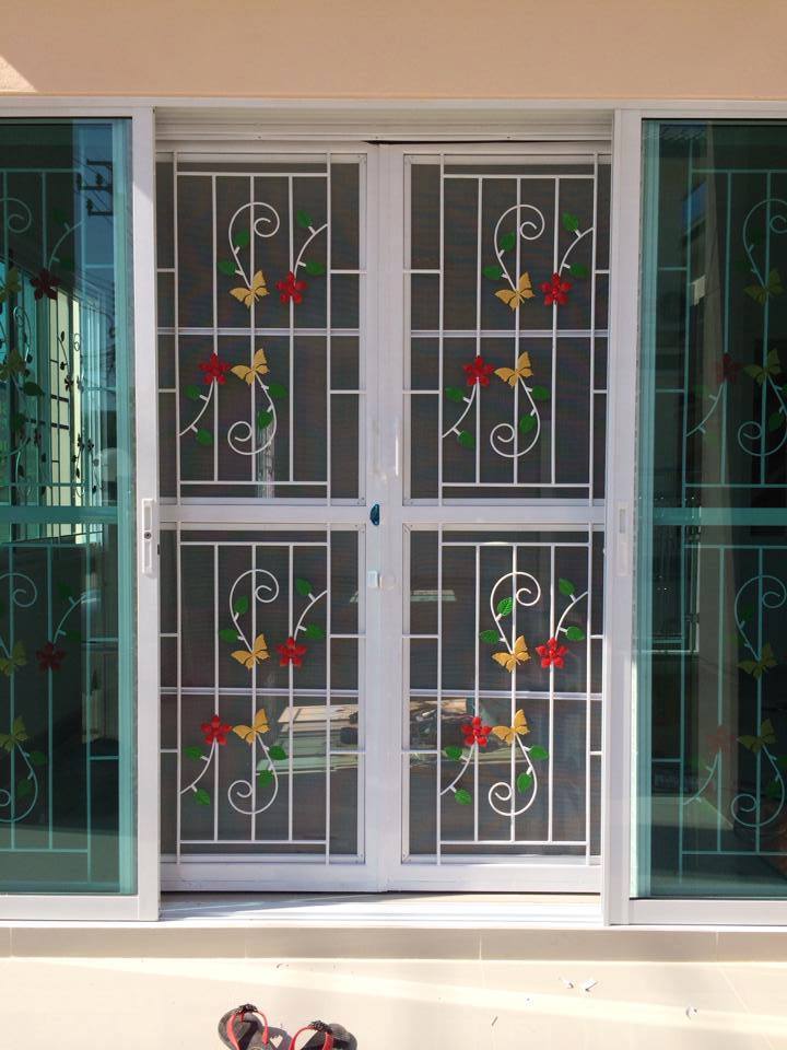 เหล็กดัดพร้อมมุ้งลวด