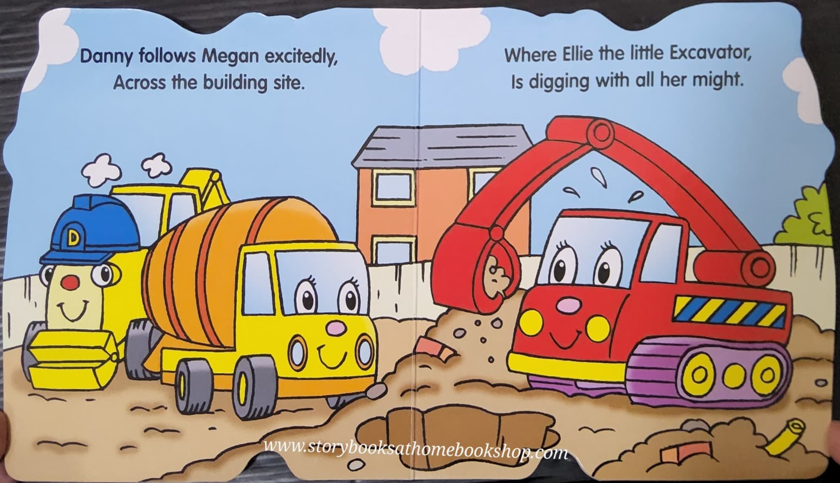 BOARD BOOK** 🍅🍅DANNY THE DIGGER