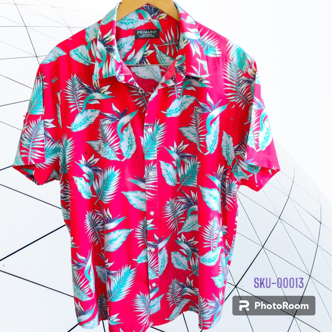 เสื้อฮาวายมือสอง ป้าย PRIMARK ลายดอกไม้ ใบไม้ ผ้า 100% Cotton มีรอยเปื้อนเล็กน้อยที่อกขวา อก 28 ยาว 32 ลดเหลือ 200 จาก 250 บาท ค่าจัดส่งเหมา ๆ 30 บาท (สั่งกี่ตัวก็ได้)