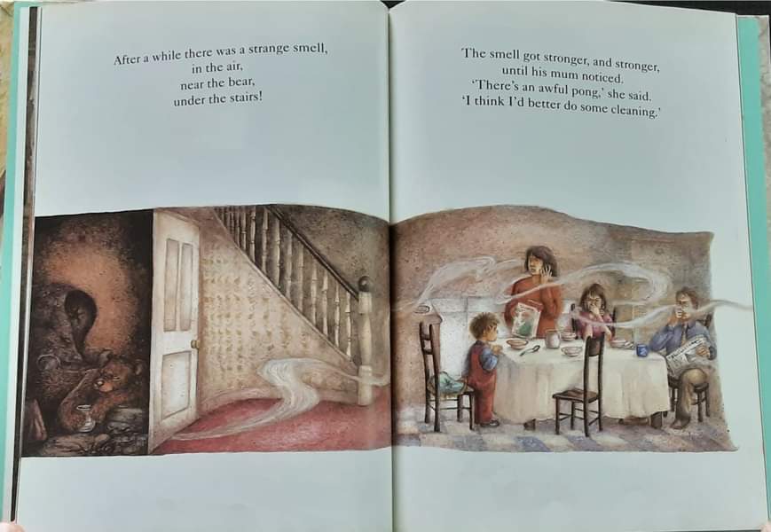 หนังสือนิทานปกแข็ง** 🍅🍓THE BEAR UNDER THE STAIRS BY HELEN COOPER