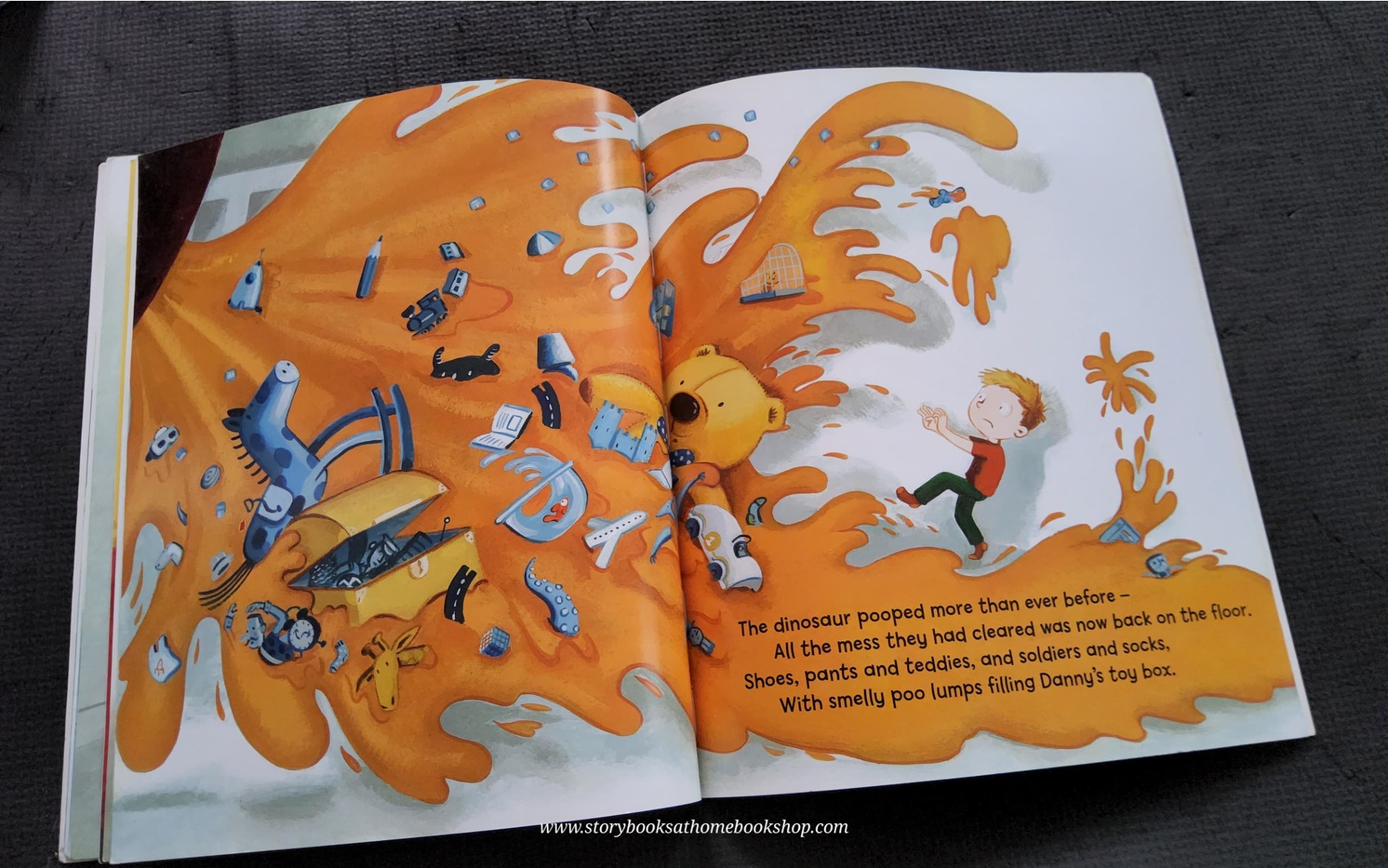 หนังสือนิทานปกอ่อน** ♥️THE DINOSAUR THAT POOPED THE BED!