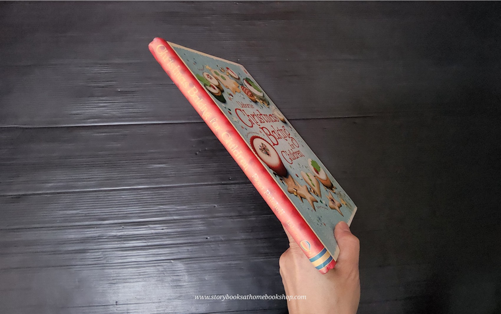 Cookery Book** ð
ðUSBORNE CHRISTMAS BAKING FOR CHILDREN