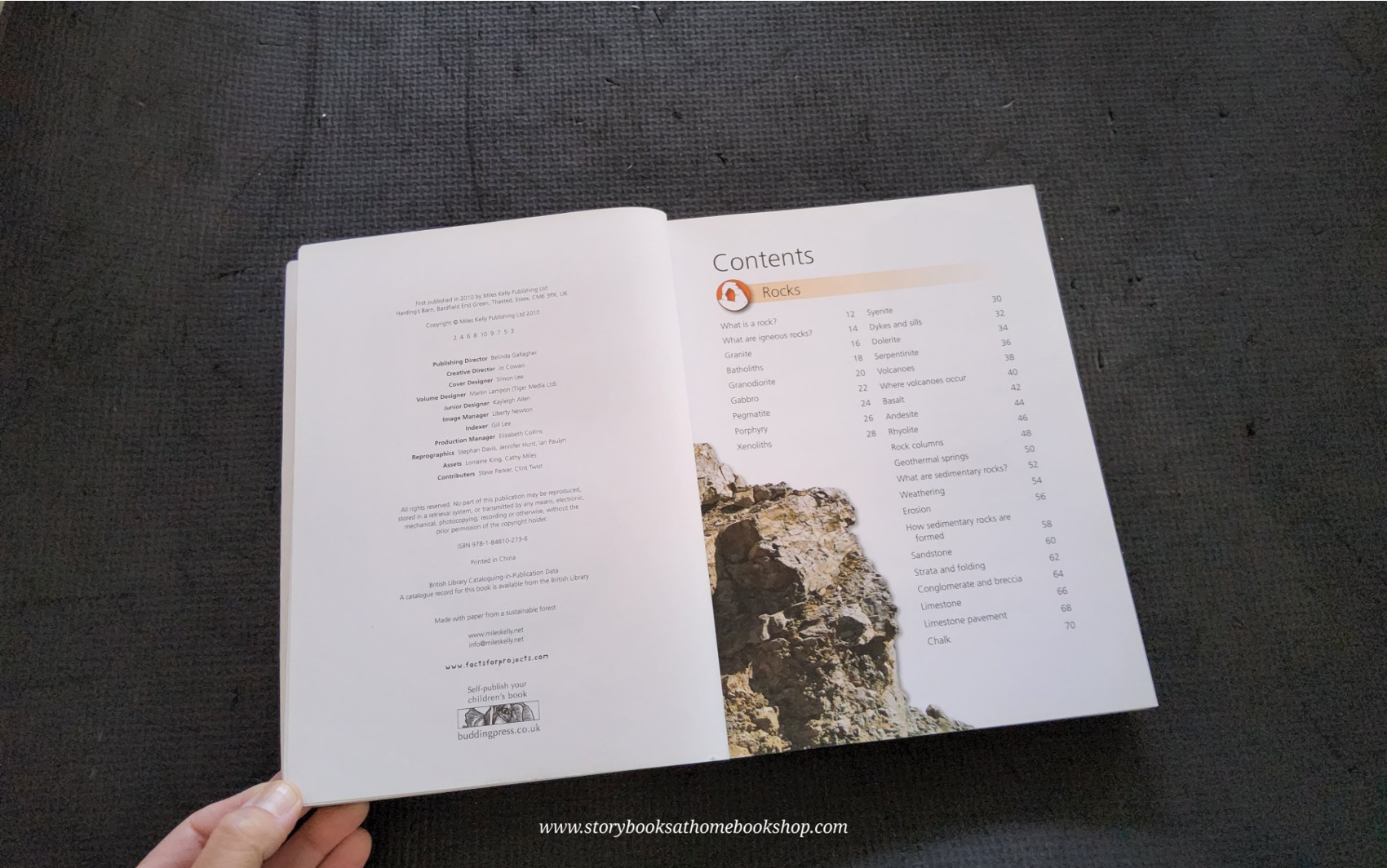 KNOWLEDGE BOOK** ♥️ROCK&FOSSILS DISCOVER THE WORLD BENEATH YOUR FEET