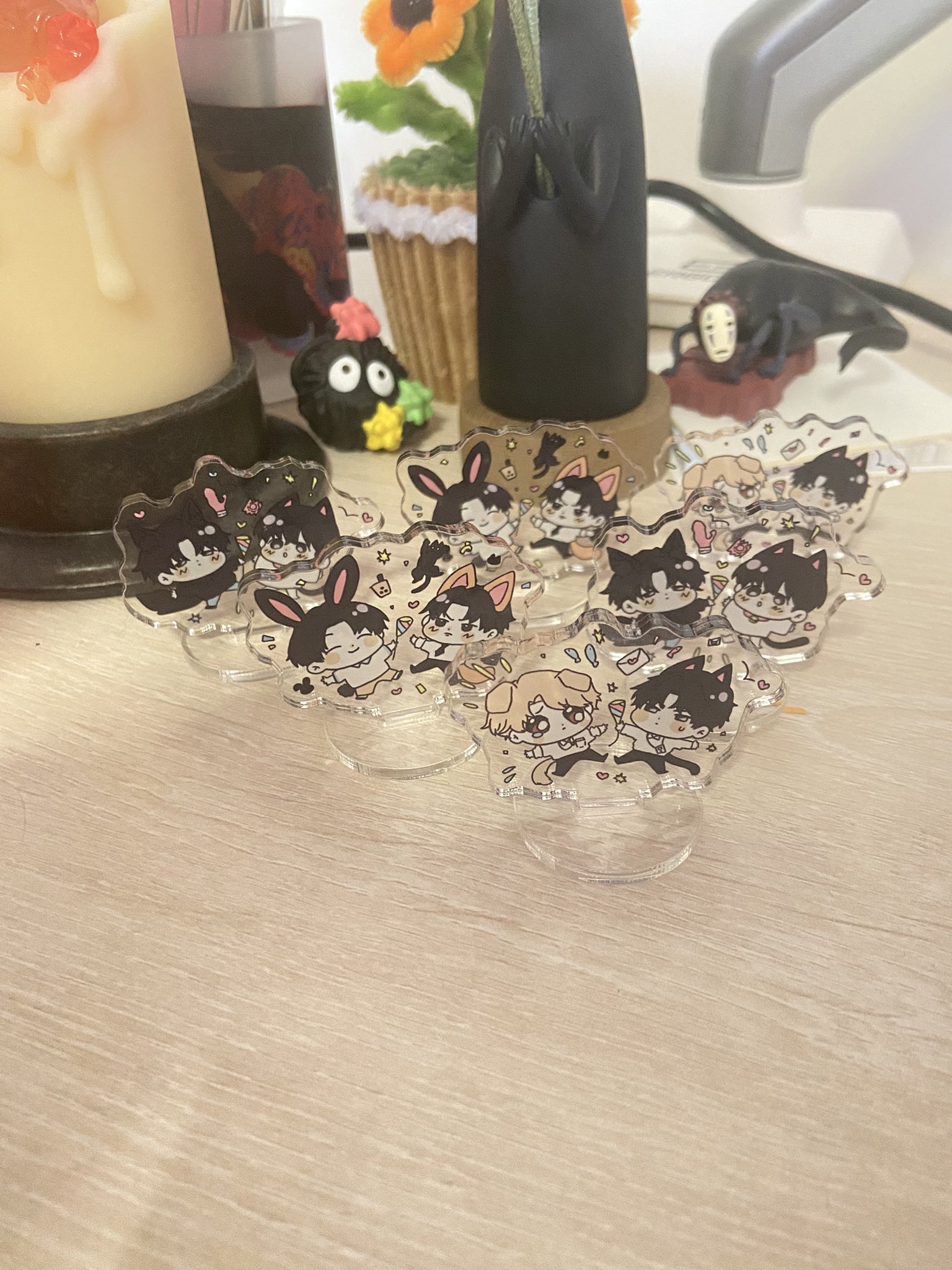 สแตนดี้จิบิหนุ่มๆ บ้านซฟว. (หลงใหลได้โปรด / จักรวาลของอัยย์ / ไร้ซึ่งกลิ่นอายโอเมก้า)