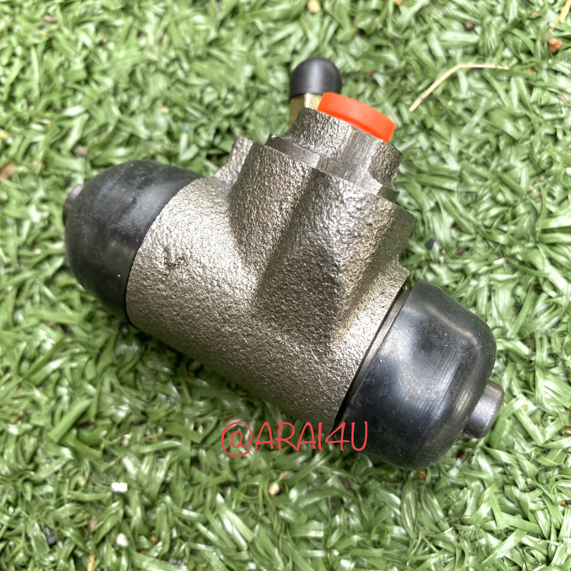 กระบอกเบรคหลัง TOYOTA AE100 (ขวา)