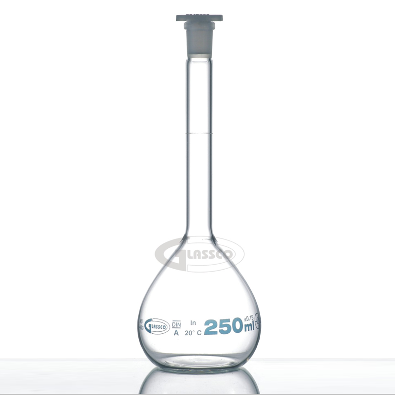 ขวดวัดปริมาตร Volumetric flasks clear with graduated