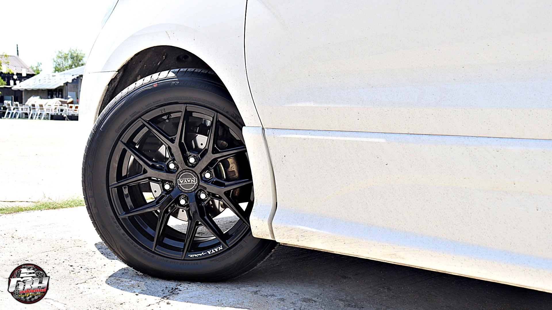 HYUNDAI H-1 เปลี่ยนล้อแม็กซ์ NAYA ALPHA-6 ขอบ18นิ้ว