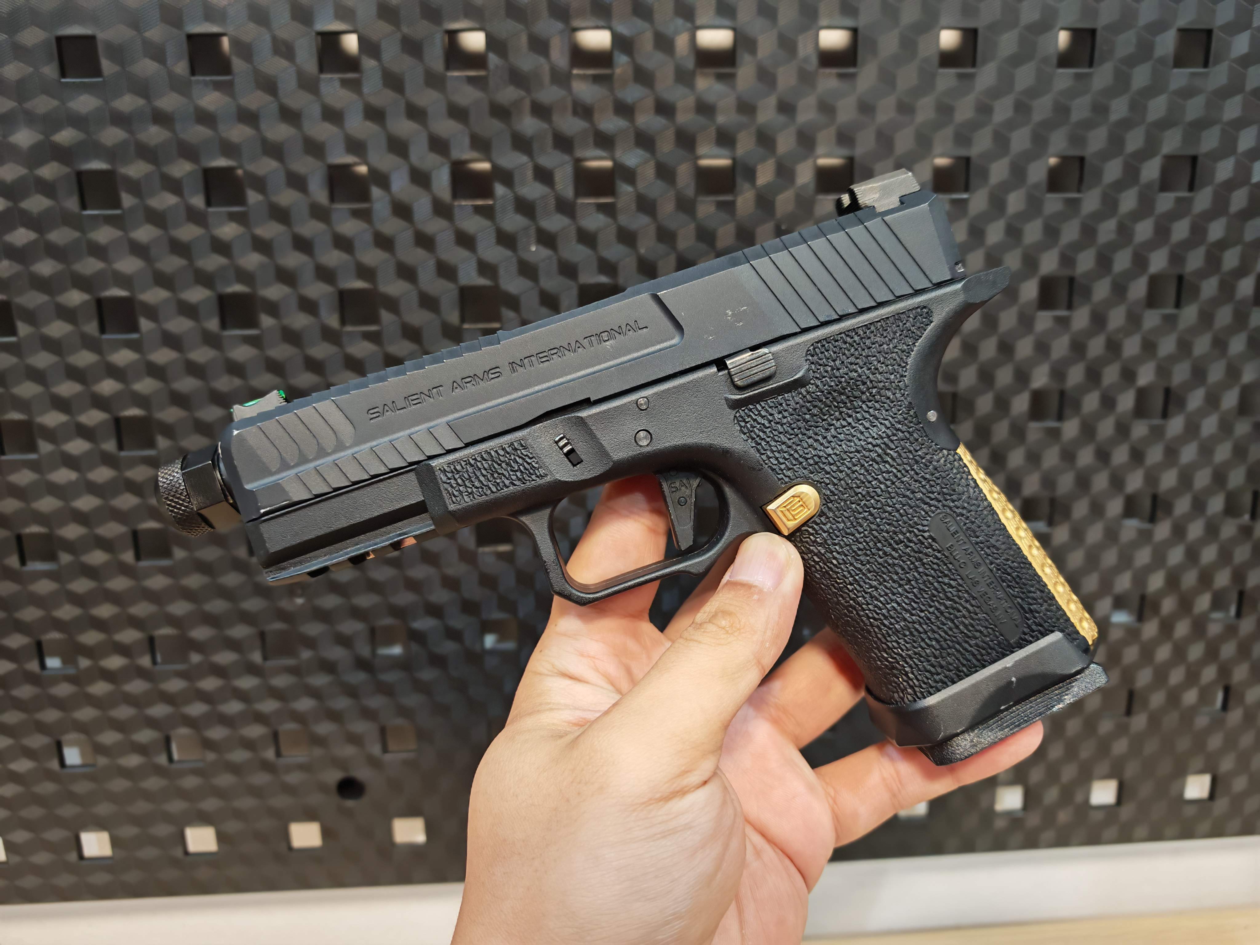 EMG SAI BLU Glock19 G19 COMPACT GBB BB Gun บีบีกัน แบบแก๊ส ปืนอัดลม มือสอง Airsoft Gun
