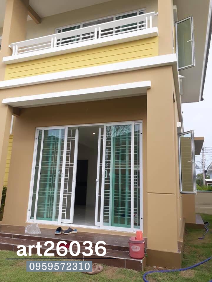 เหล็กดัดสีอบขาว ประตู กระจกบานเลื่อน มุ้งลวด