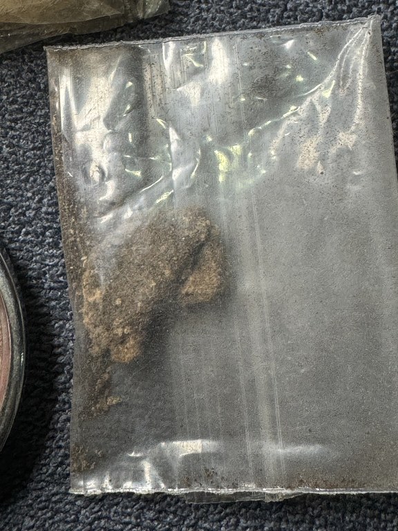 พระทันตธาตุครูบาเมือง วัดท่าแหน จ.ลำปาง พระทันตธาตุ ครูบาเมืององค์นี้ได้มาจากคุณลุงประเสริฐ อายุ 82 ปี ปัจจุบันยังมีชีวิตอยู่ (พ.ศ.2567) คุณลุงประเสริฐท่านเคยเป็นครูสอนในจังหวัดลำปาง ท่านสอนและย้ายโรงเรียน หลายที่ในจังหวัดลำปาง