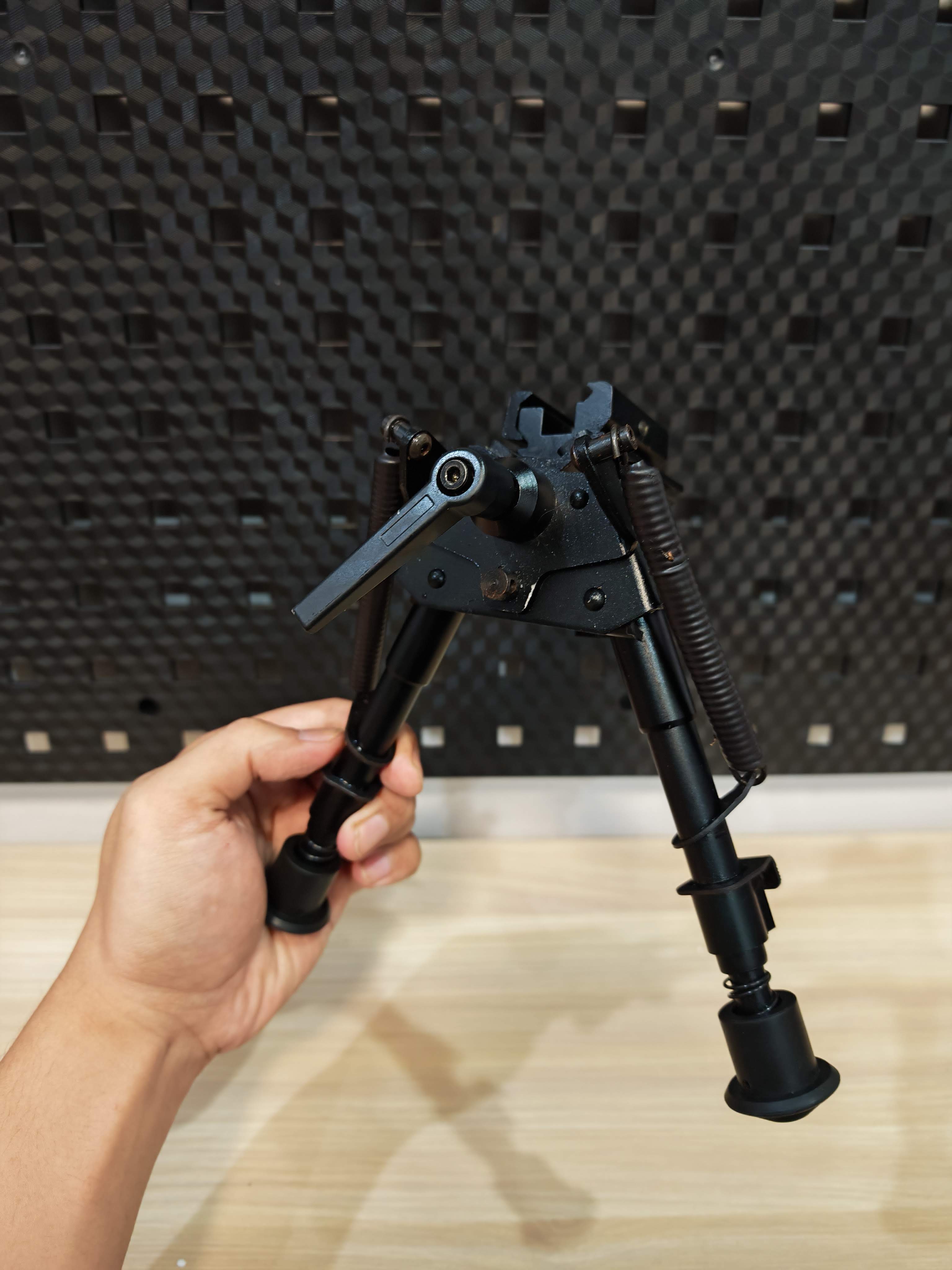 ขาทรายสปริง Harris 6-9 นิ้ว Pod Lock พร้อมที่ล็อคกับราง Picatinny มือสอง