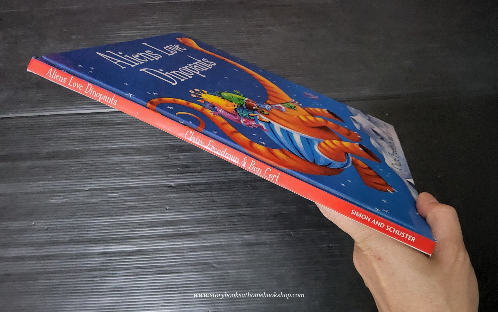 หนังสือนิทานปกแข็ง** 🍅🍅ALIENS LOVE DINOPANTS